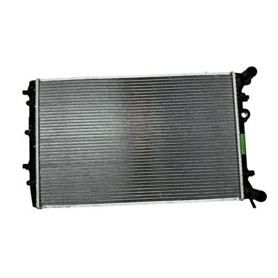 Хорошая цена. 6QD121253A OE NO. Алюминиевый радиатор для Volkswagen и Skoda FABIA онлайн